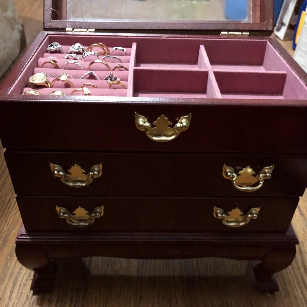 Jewelry Box - Picture 2 of 8